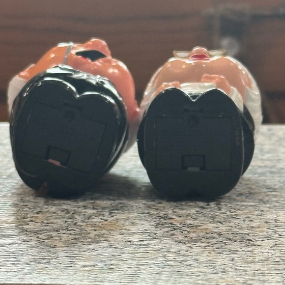 Maid and Butler Salt and Pepper Shakers - Picture 4 of 15